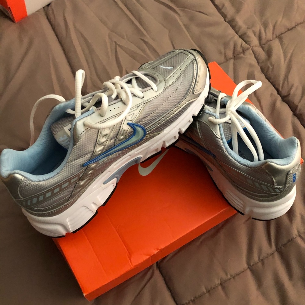 New without tags Nike initiator